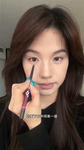 How to Apply Lip Makeup for Beginners: Quick & Easy Tutorial