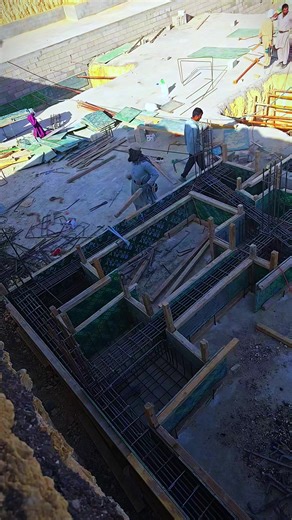 Life of a Construction Worker: Daily Challenges and Rewards