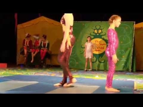 AMAZING CHILD Bendy contortion duo act