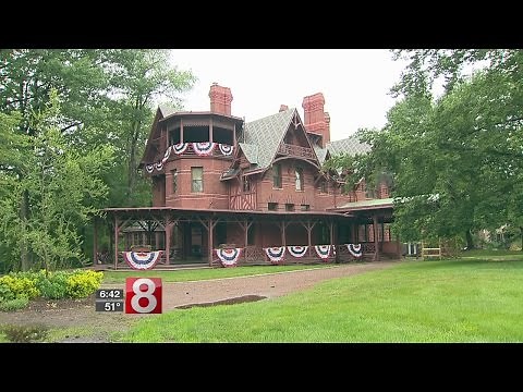 Cruisin’ Connecticut – Reliving History at the Mark Twain House