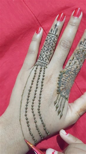 New Stylish Chain Mehndi Design ✨ Easy Back Hand Mehndi #shorts