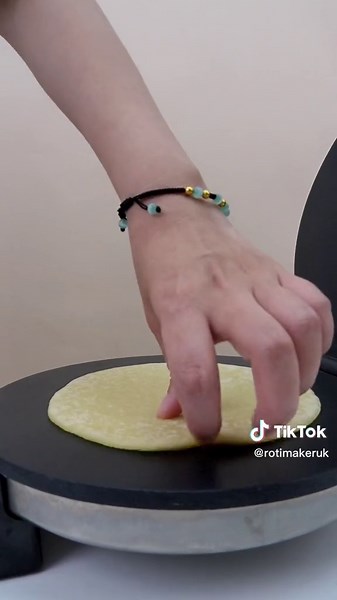 Efficient Roti Maker for Easy Chapati and Tortilla Preparation