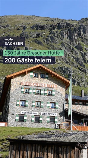 Rund 200 Bergfreunde, darunter auch viele aus Dresden, feierten im Stubaital das 150-jährige Bestehen der Dresdner Hütte. Die Dresdner Hütte ist eine der ältesten und bekanntesten Hütten der Alpen. Die Hütte befindet sich auf über 2.300 Metern und bietet Platz für 150 Gäste. #DresdnerHütte #Alpen #Jubiläum #Hütte #Wandern | MDR Sachsen