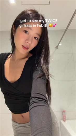 Evelyn 현정 Ha on Instagram: "So excited to see my girls @Twicetagram play New York on their tour 🩷🩷🩷 @LiveNation #THISISFOR #TWICE_THISISFOR_WORLD_TOUR #LiveNationPartner"