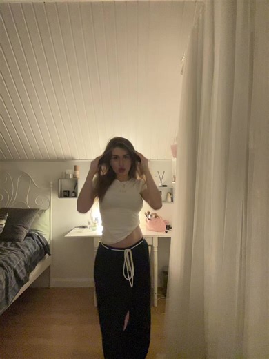Video's van polinka (@polik_j) met original sound - anaya ఌ