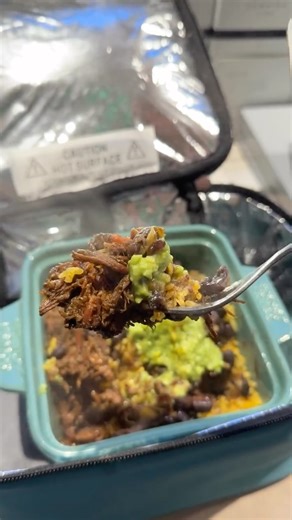 Sarah Hart | Freezer Meal Prep on Instagram: "Another day another lunch at the market. Frozen in @soupercubes and reheated in the @myhotlogic"