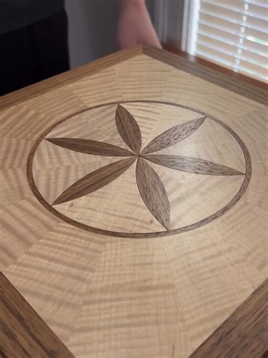 Iris box by woodworker Evan Andrew.