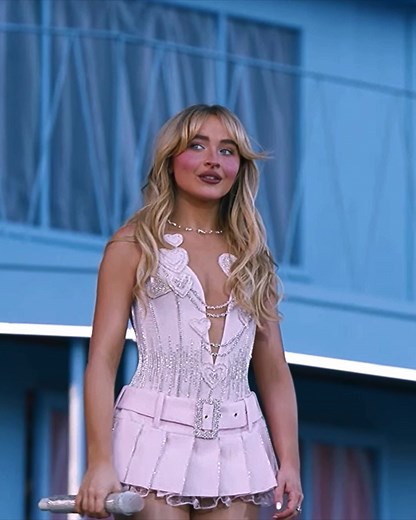 Emma Chamberlain & Sabrina Carpenter | Coachella Espresso Performance