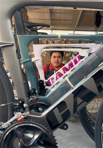 เฟรมคาร์บอน ชุดขับ Shimano 105 12 Sp. ผ่านมาตรฐาน Uci แฮนด์อินทิเกรตซ่อนสาย เสือหมอบ Camp Ace ไซส์ 44/46/49/52/54 37,900.- #เสือหมอบ #รถจักรยาน #campace7000