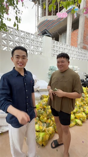 cùng nhau san sẻ iu thương đến mọi ngườiiiii | Tina Thảo Thi