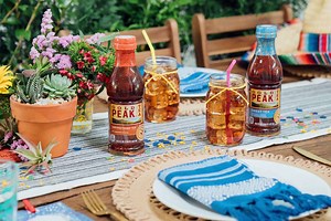 749K views · 1.3K reactions | Spice up your summer dinner party with this easy table setup. | Gold Peak Tea | Facebook