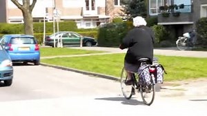 This time of year, we see something unusual on Dutch streets: groups of 12-year-old kids cycling in high-vis jackets. Across the country, 200,000 children will take a real-life traffic test, monitored by parents, and those who pass receive a certificate. https://bicycledutch.wordpress.com/2010/04/19/bicycle-training-in-the-netherlands/ | Dutch Cycling Embassy