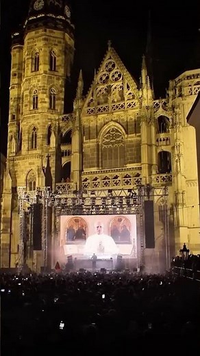 Pope Leo goes viral after blessing a huge rave on screen