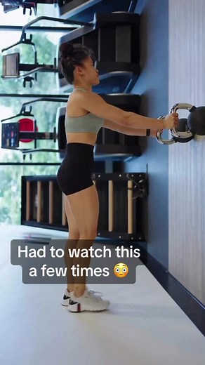 She made it look easy 🔥 (via @aka “Taylor”) #ThatsaW #fitness #streng...