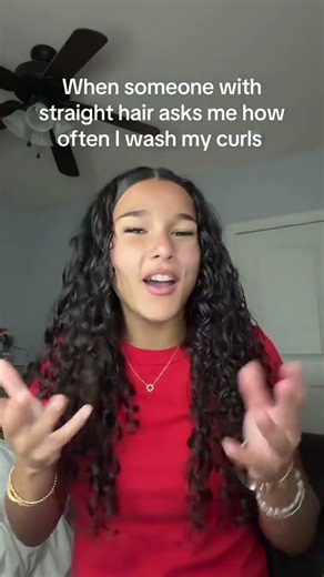 I wash my curls when I want to💀 #curlyhair #curlyhairstyles #curlyhairproblems #relatable #viral