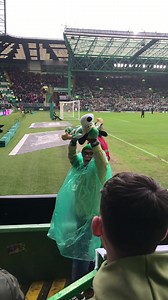 15K views · 1.5K reactions | No scarf No problem… Hoopys can multitask | Wee Jay Celtic Bhoy | Facebook