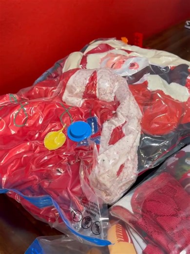 Turn one suitcase into three. These vacuum storage bags shrink your clothes by up to 80% with a wireless pump — perfect for travel and home storage. #TravelHacks #SpaceSaver #TikTokFinds #PackingTips #HomeOrganization