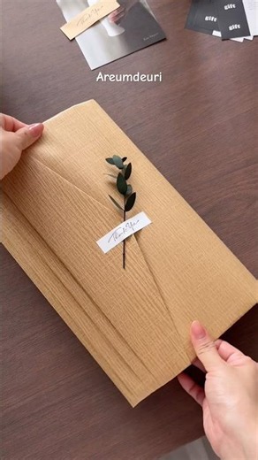 상자 없을 때 옷 포장하는 법✨ How to Wrap Clothes Without a Box