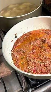 Pasta with tuna sauce