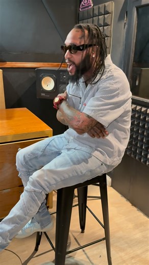 IWAATADIPLAYGAD on Instagram: "A likkle acoustic vibes fimi fans dem 🎬 @zimirich_ 🎹 #bawdbad #1Play #iwaata #Gimmilikkle #2026 mines ♟️▶️🇯🇲"