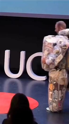 Circularity Hub on Instagram: "A Wake-Up Call for the Circular Economy Imagine carrying every piece of trash produced in just 30 days—strapped to the body, impossible to ignore. Not in a hidden bin. Not collected by trucks. Visible. Heavy. Constant. This experiment isn’t extreme. It reflects the reality of an average lifestyle: every coffee cup, food wrapper, plastic bag, and disposable item adds up. Multiply that by billions, and the scale of global waste becomes staggering. The lesson? Waste i