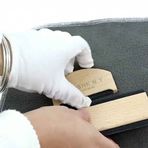 Cashmere Comb Sweater Shaver Wool Comb Knitwear Comb Wooden Pilling Fuzz Fabric Lint Remover