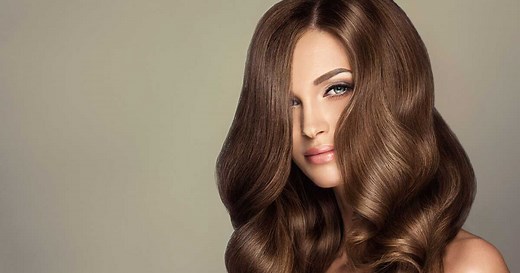 Cheveux fins : connaissez-vous la coupe "Butterfly haircut" parfaite pour donner du volume ?