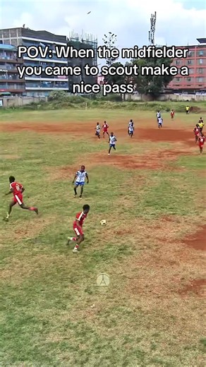 Nice pass: midfield scouting moment captured