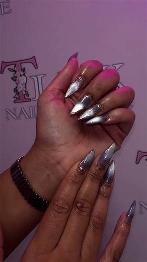 Stunning Cat Eye Nail Art Ideas for Unique Styles