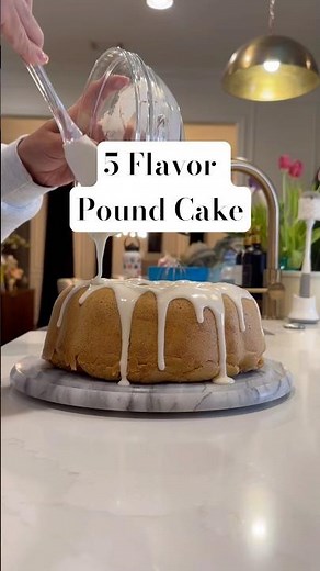 Auntie Linda’s 5 Flavor Pound Cake
