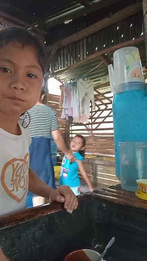 21 reactions · 3 comments | Mang hugas sa pingan para hambalon pisan  #fbreels #thetwolots #followersreel | Epil Joy Lachica | Facebook