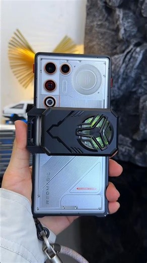 Red Magic 11 Air Want a secure phone even without a case? Choose a metal frame protective case.