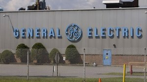 General Electric shares plunge below $8 — Here's what four experts say to expect next