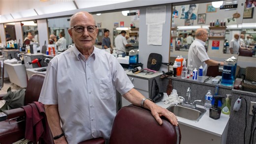 Barber prepares for end of an era as Ottawa’s oldest mall shuts down