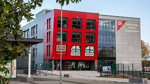 Welcome to #Torfaen Learning Zone 🏫 Our final video installment prior to opening in January 2021 📽️🤩 Take a look around and apply now for next September: www.coleggwent.ac.uk/torfaen ✨ #MadeForYou #Cwmbran Torfaen County Borough Council Careers Wales | Coleg Gwent