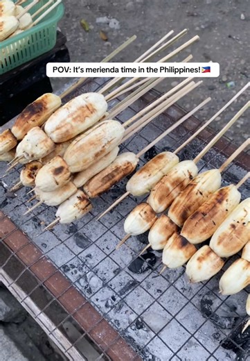 Merienda Time: Filipino Street Food Delights