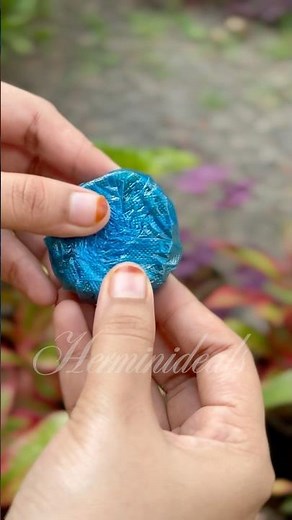 This automatic toilet bowl cleaner tablet is literally a drop-and-forget solution! #toilettips