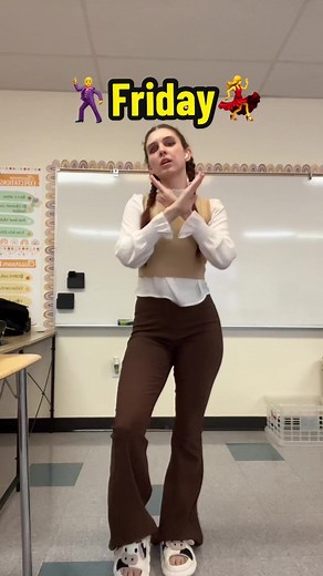 Yes, I do have classroom slippers for when my shoes hurt my feet and YES, I dug my dawgs into them to hide my tootsies 💃 DC: @Kenna #dance #dancin #viraldance