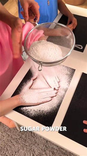 Creating sweet shapes with powdered sugar | 5-Minute MAGIC