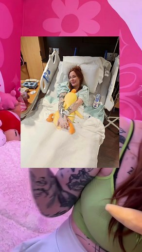 Celebrating with Hug-A-Lumps - Megan Plays Roblox and Leah Ashe