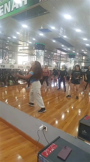 Dance Fitness Revolution in Bolivia