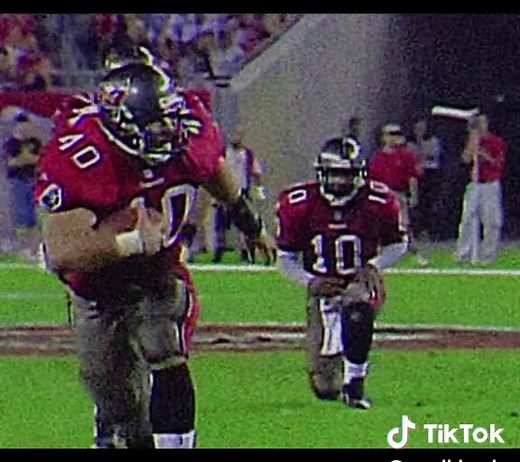 Mike Alstott: The Iconic Fullback of the NFL