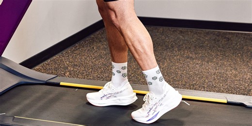 Probamos las Asics Sonicblast, una zapatilla rápida para corredores que disfrutan apretando el ritmo en entrenamientos y competición