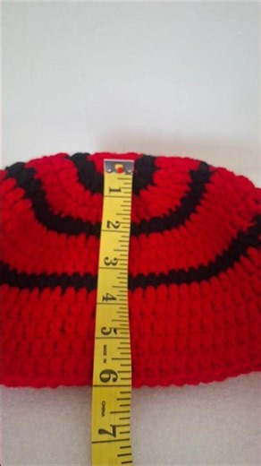 Red Ruffle Hat #red #rufflehat #ruffles #crochettutorial