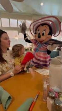 We met Minnie Mouse at Cape May Breakfast! 🍳✨