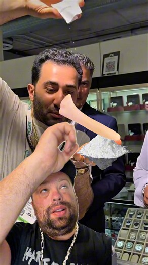 Traxnyc - Biggest Cap - Getting Rich Of Diamonds Stealing Your Money - MOISSANITE JEWELRY IS BETTER!