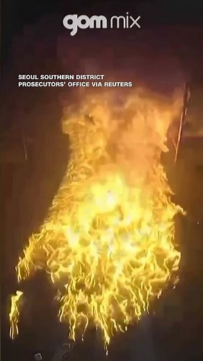 See moment suspect lights fire on Seoul subway