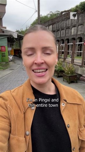 With dementia now the second biggest killer in Australia, Dateline visits Taiwan’s unique dementia village to see how a radical new approach to care is helping Taiwan’s elderly age at home. Taiwan's Dementia Village | Watch the full documentary on SBS On Demand here: https://ow.ly/xpuB50VKgfV | SBS Dateline