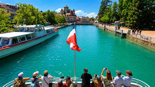 Discover the summer beauty of Lake Annecy by boat (4K)