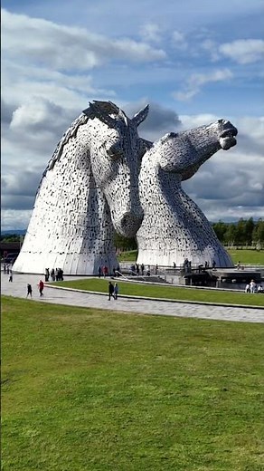 World’s Largest Horse Sculptures! 😳🇬🇧 | The Kelpies #scotland #falkirk #kelpies #travel #nature